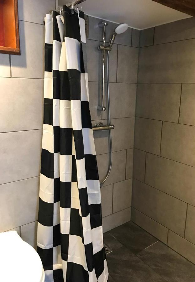Urban Vibes Guesthouse Амстердам Екстериор снимка